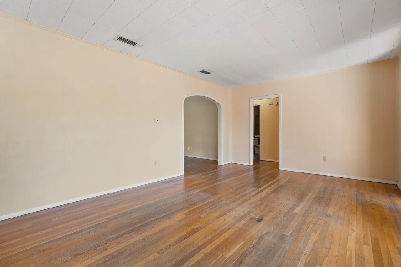 Photo 13 — 2412 30th Street, Lubbock, TX 79411