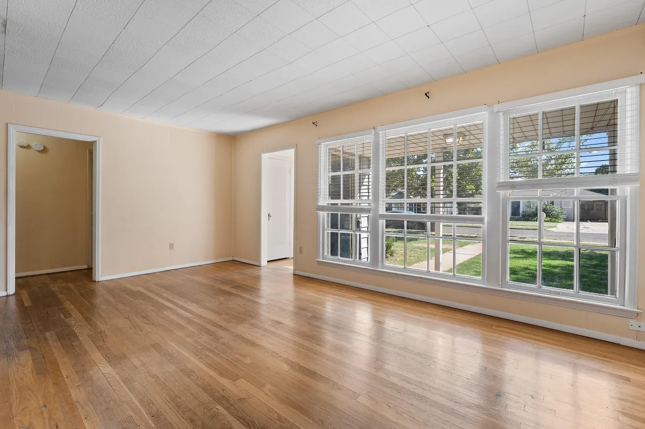 Photo 14 — 2412 30th Street, Lubbock, TX 79411