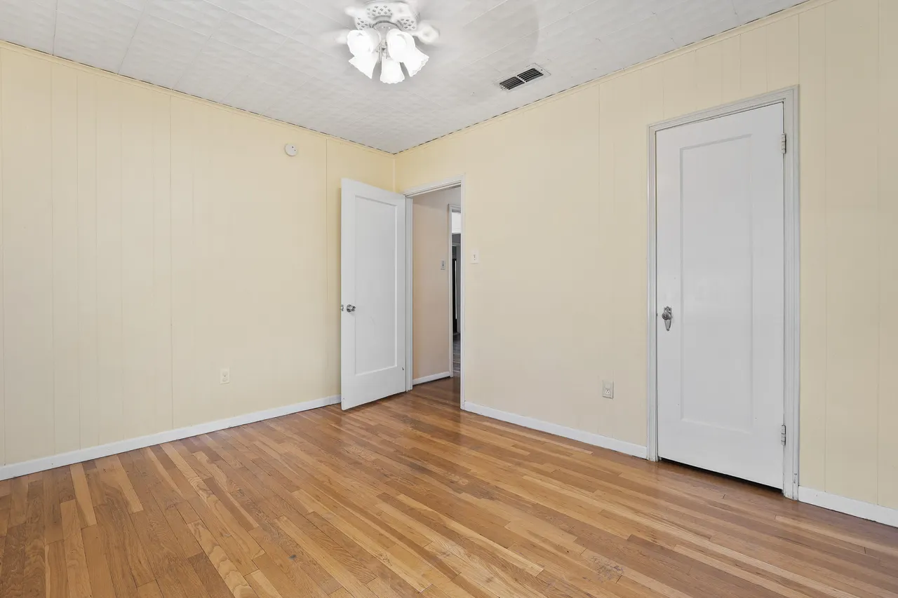 Photo 18 — 2412 30th Street, Lubbock, TX 79411