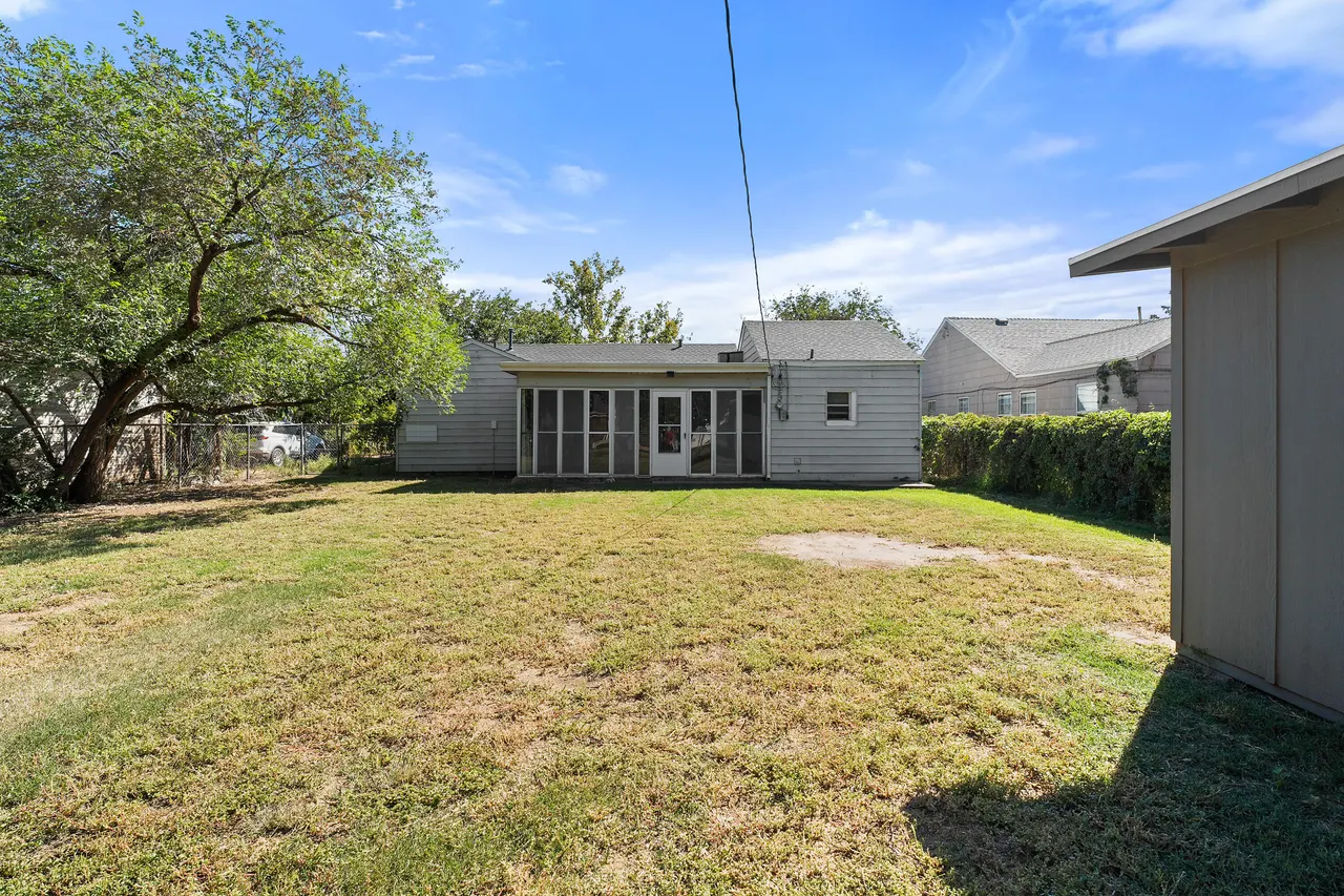 Photo 23 — 2412 30th Street, Lubbock, TX 79411