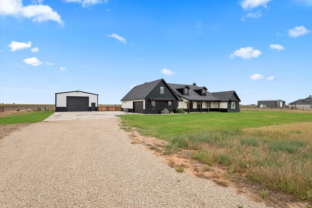 Photo 4 — 6213 N C R 1500, Shallowater, TX 79363
