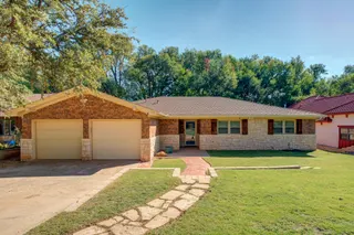 Sold home at 5 W Brookhollow Drive
