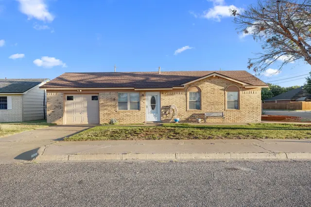 Front exterior — 509 Holly Street, Levelland, TX 79336