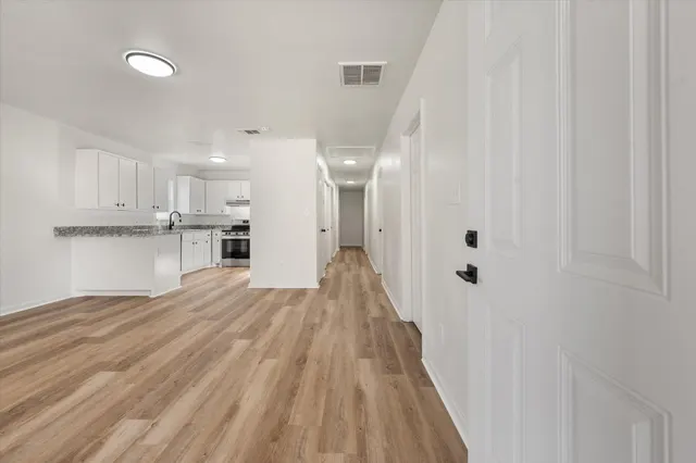 Photo 6 — 1918 15th Street, Lubbock, TX 79401