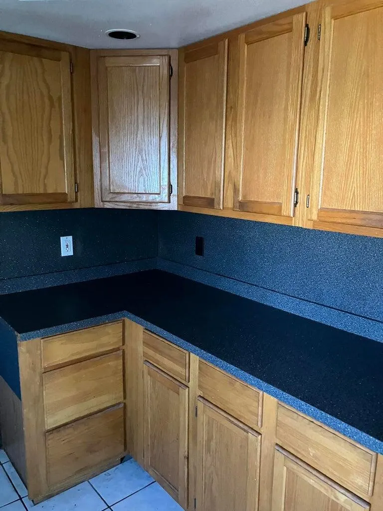 Photo 11 — 305 SE 8th Street, Plainview, TX 79072