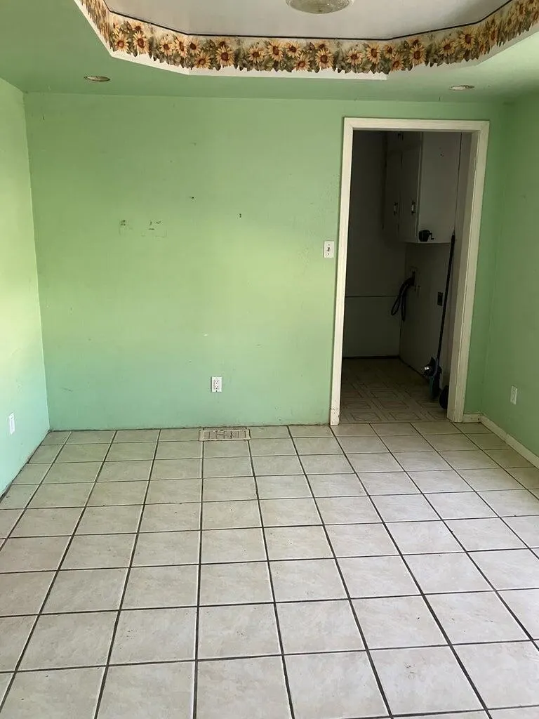 Photo 14 — 305 SE 8th Street, Plainview, TX 79072