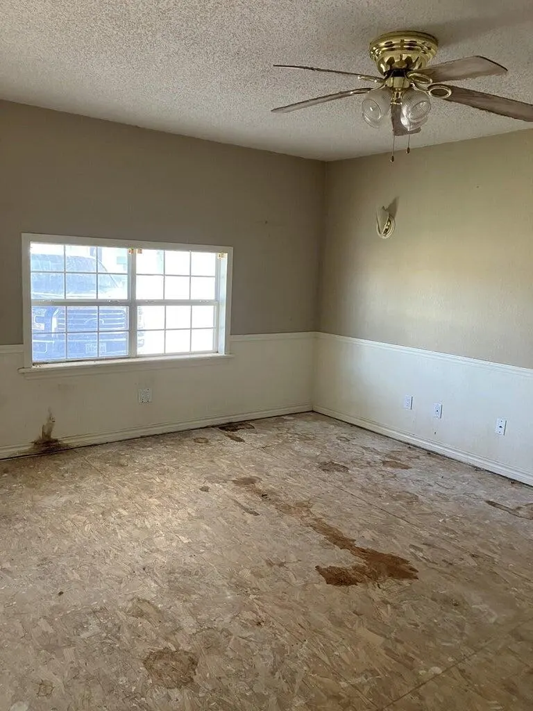 Photo 17 — 305 SE 8th Street, Plainview, TX 79072