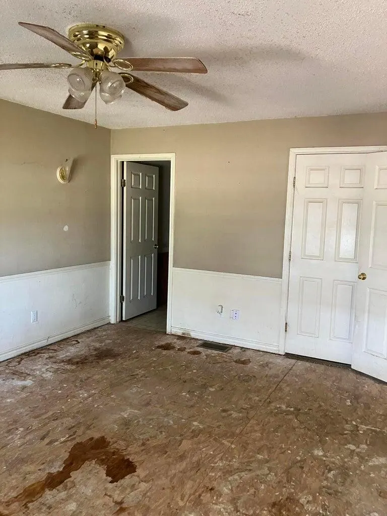 Photo 19 — 305 SE 8th Street, Plainview, TX 79072