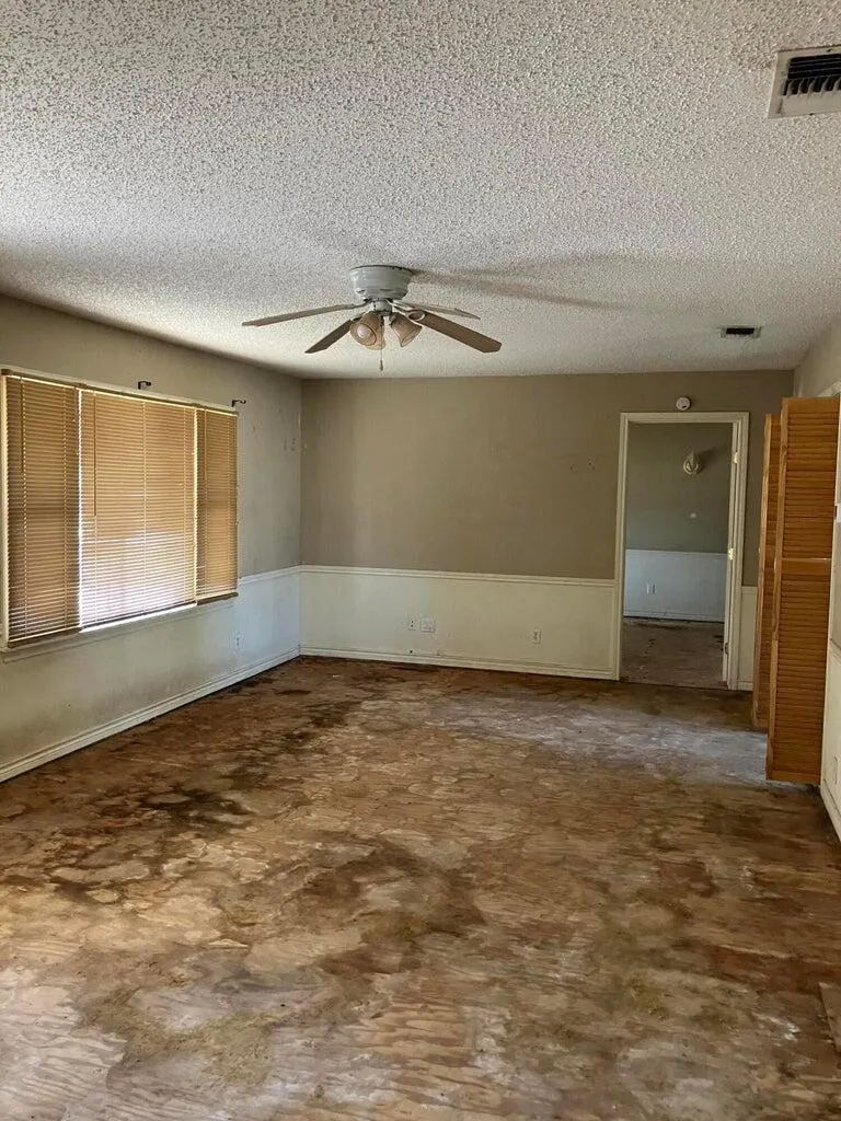 Photo 25 — 305 SE 8th Street, Plainview, TX 79072