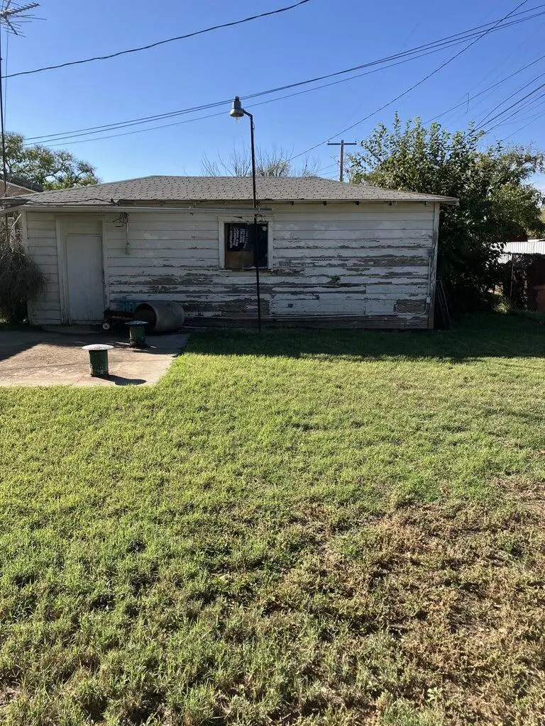 Photo 57 — 305 SE 8th Street, Plainview, TX 79072