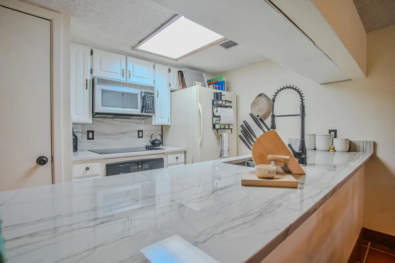 Photo 11 — 4606 55th Drive # B, Lubbock, TX 79414