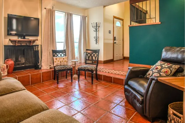 Photo 3 — 4606 55th Drive # B, Lubbock, TX 79414