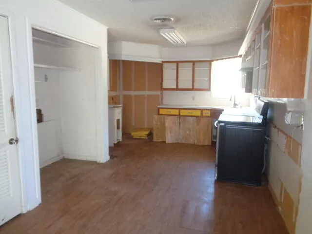 Photo 4 — 2405 N 3rd Street, Tahoka, TX 79373