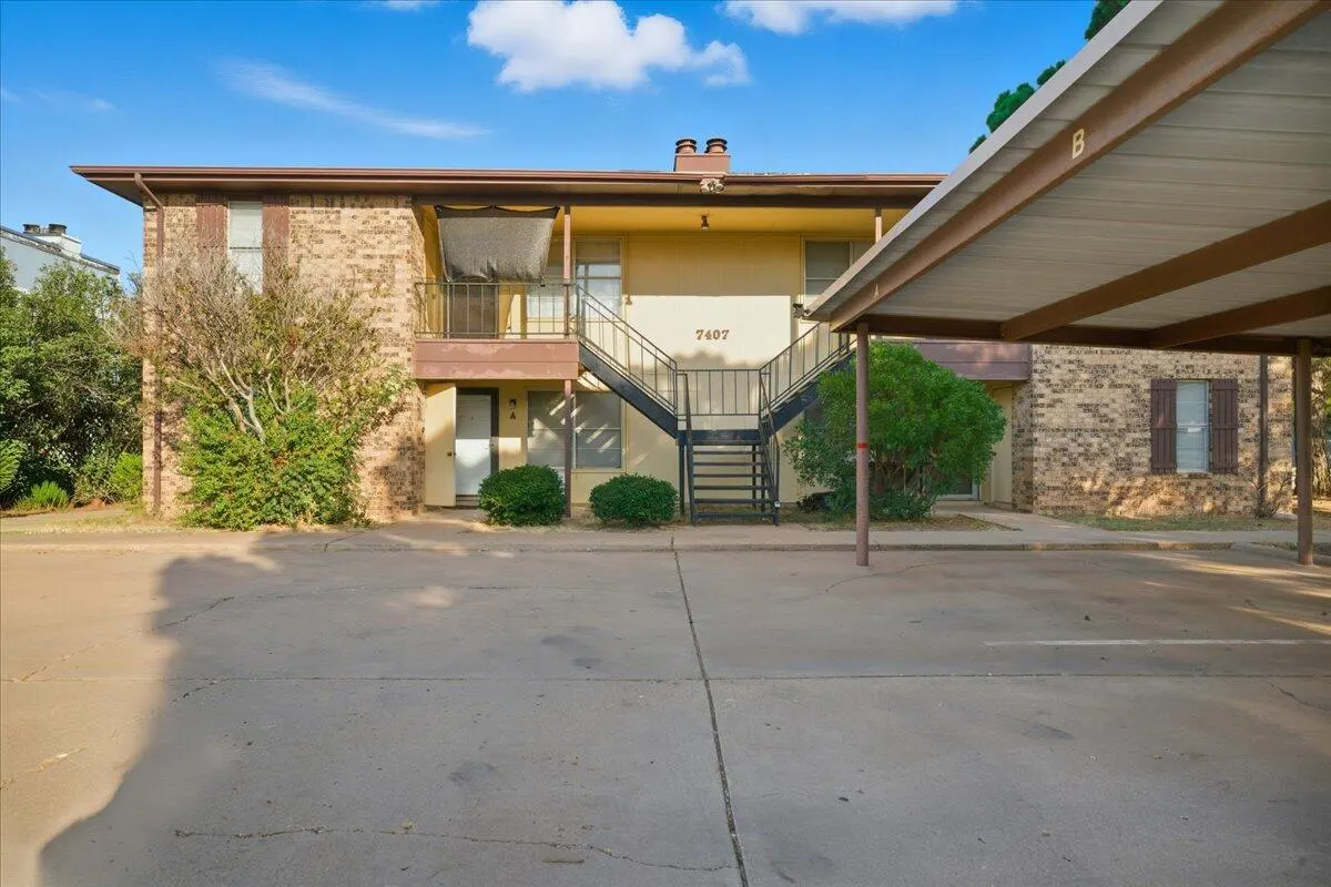 Photo 4 — 7407 Avenue X, Lubbock, TX 79423