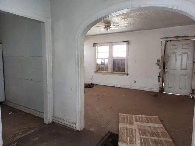 Photo 7 — 1917 22nd Street, Lubbock, TX 79411