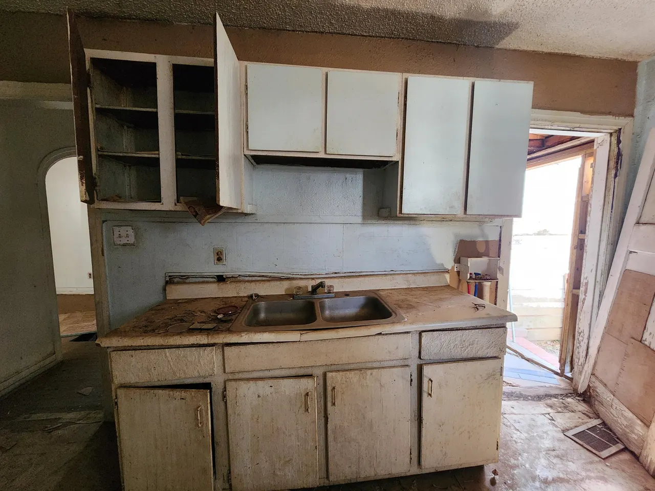 Photo 16 — 1917 22nd Street, Lubbock, TX 79411