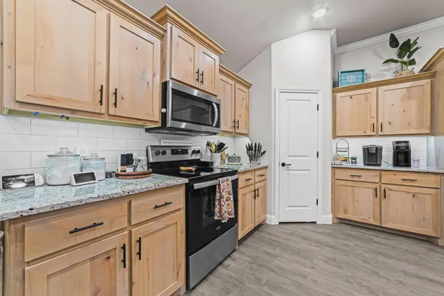 Photo 5 — 203 Cowboy Lane, Wolfforth, TX 79382
