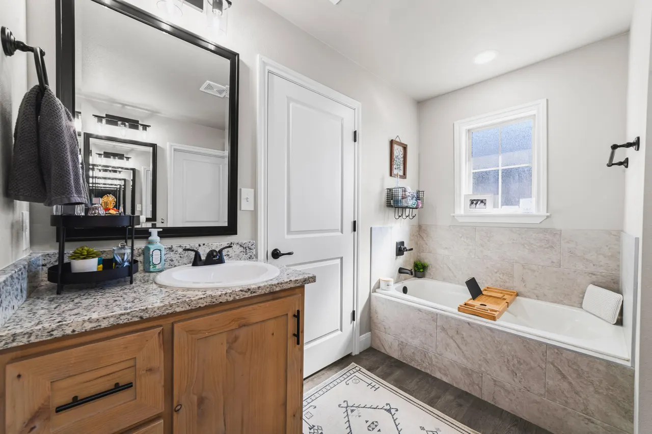 Photo 11 — 203 Cowboy Lane, Wolfforth, TX 79382