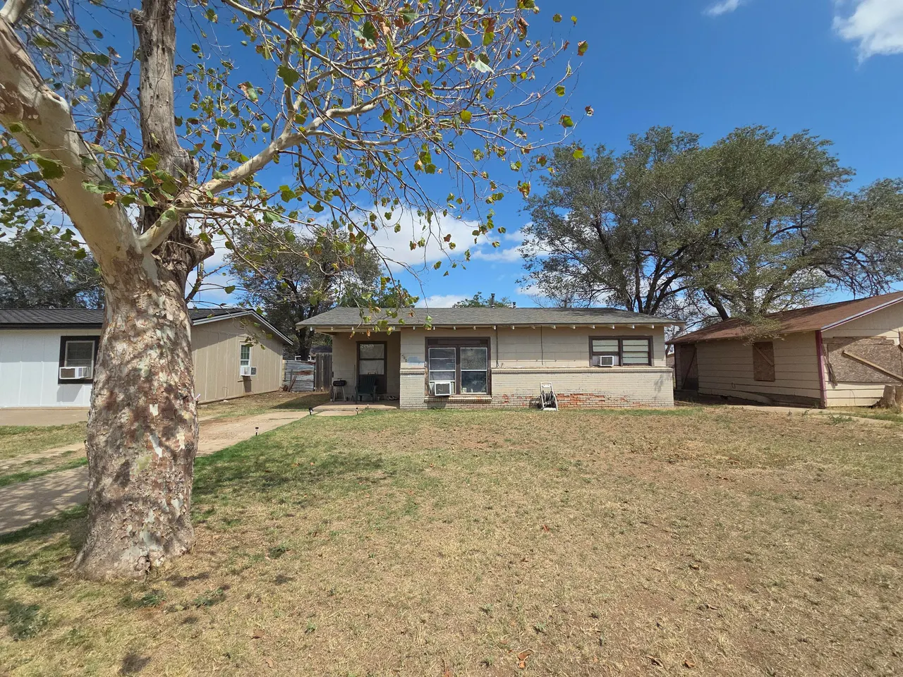 Front exterior — 402 39th Street, Lubbock, TX 79404