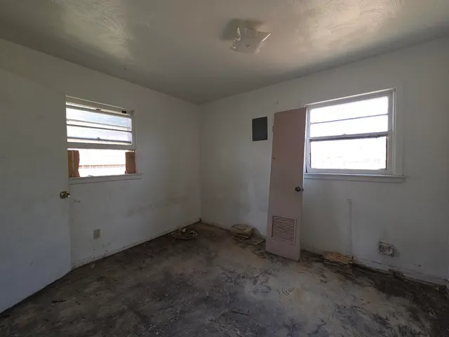 Photo 6 — 607 Zenith Avenue, Lubbock, TX 79403