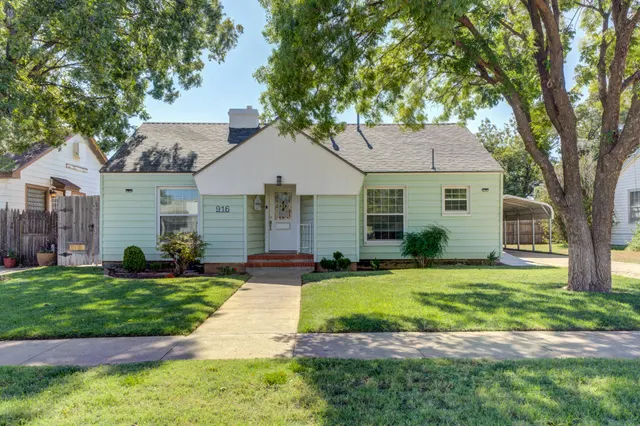Photo 3 — 916 E Tate Street, Brownfield, TX 79316