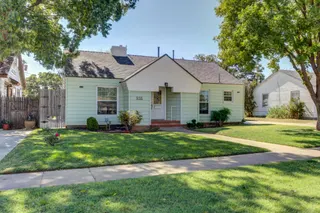 Sold home at 916 E Tate Street