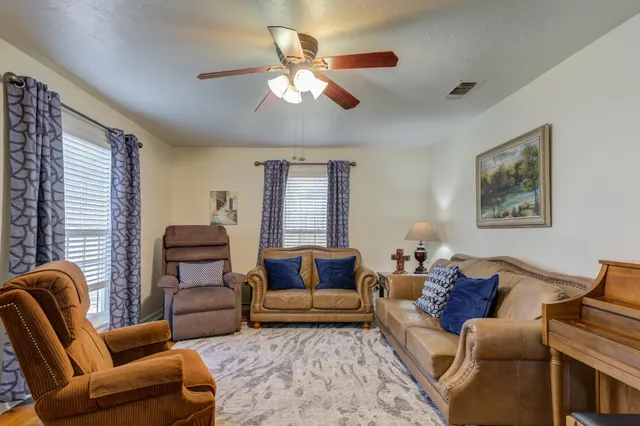 Photo 4 — 916 E Tate Street, Brownfield, TX 79316