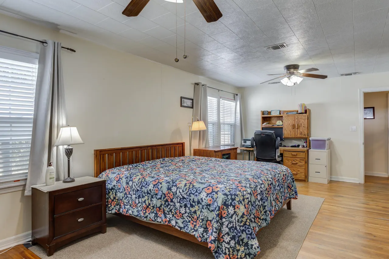 Photo 20 — 916 E Tate Street, Brownfield, TX 79316