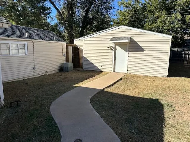 Photo 17 — 2804 23rd Street, Lubbock, TX 79410