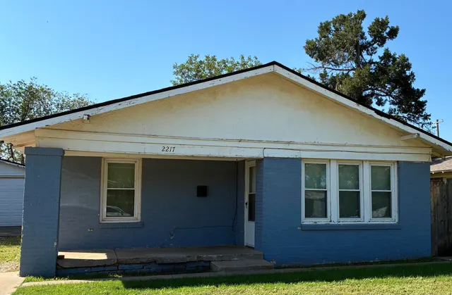 Front exterior — 2217 25th Street, Lubbock, TX 79411
