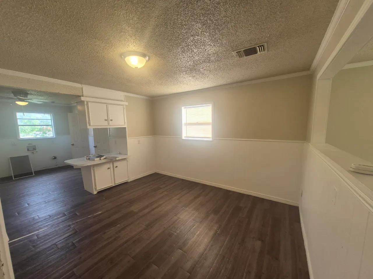 Photo 4 — 3015 1st Street, Lubbock, TX 79415
