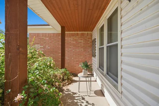Photo 2 — 5208 40th Street, Lubbock, TX 79414