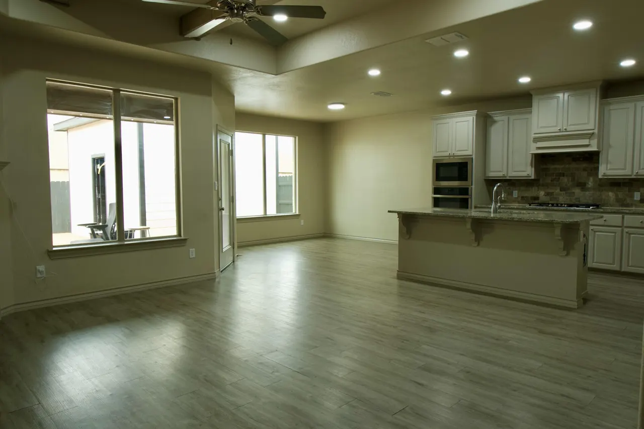 Photo 11 — 7014 22nd Place, Lubbock, TX 79407
