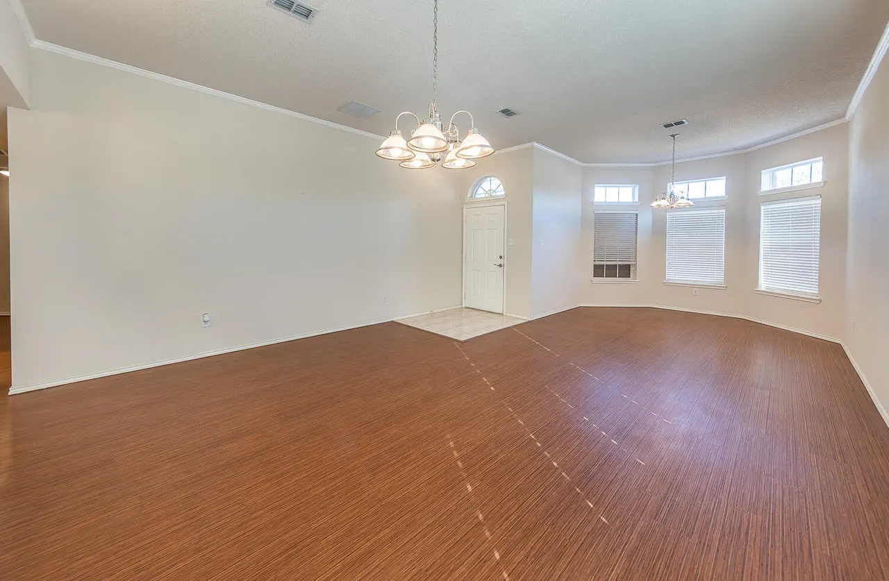 Photo 2 — 5815 89th Street, Lubbock, TX 79424