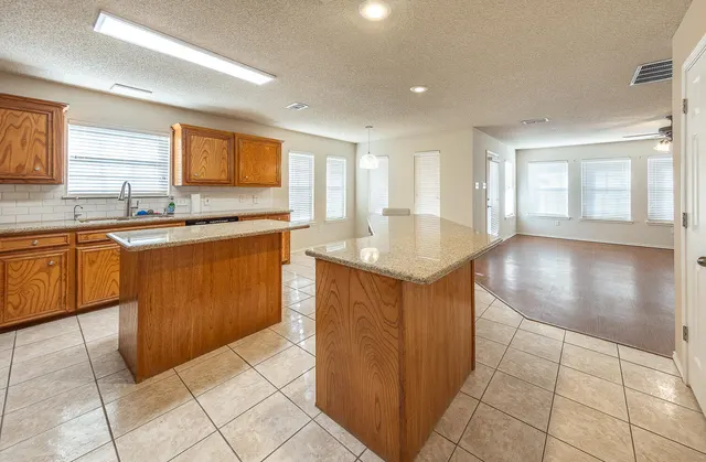 Photo 6 — 5815 89th Street, Lubbock, TX 79424