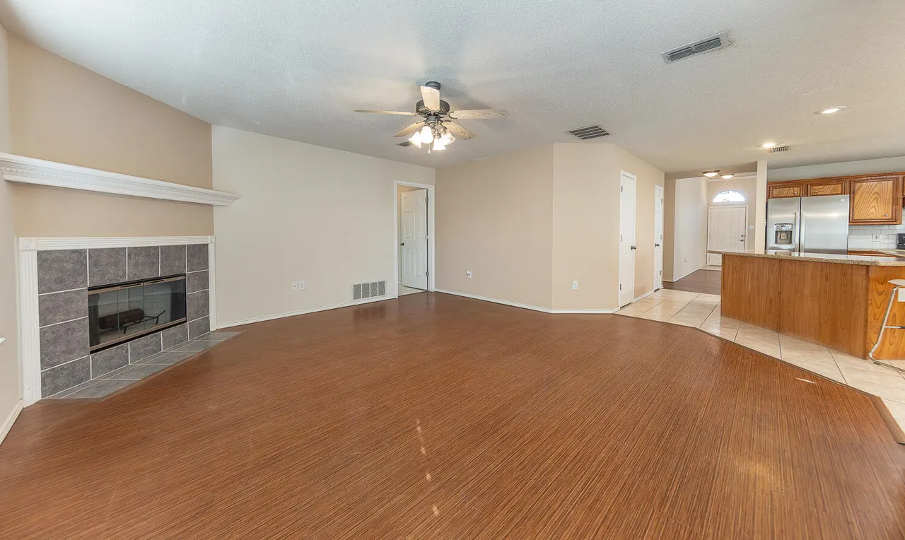 Photo 11 — 5815 89th Street, Lubbock, TX 79424