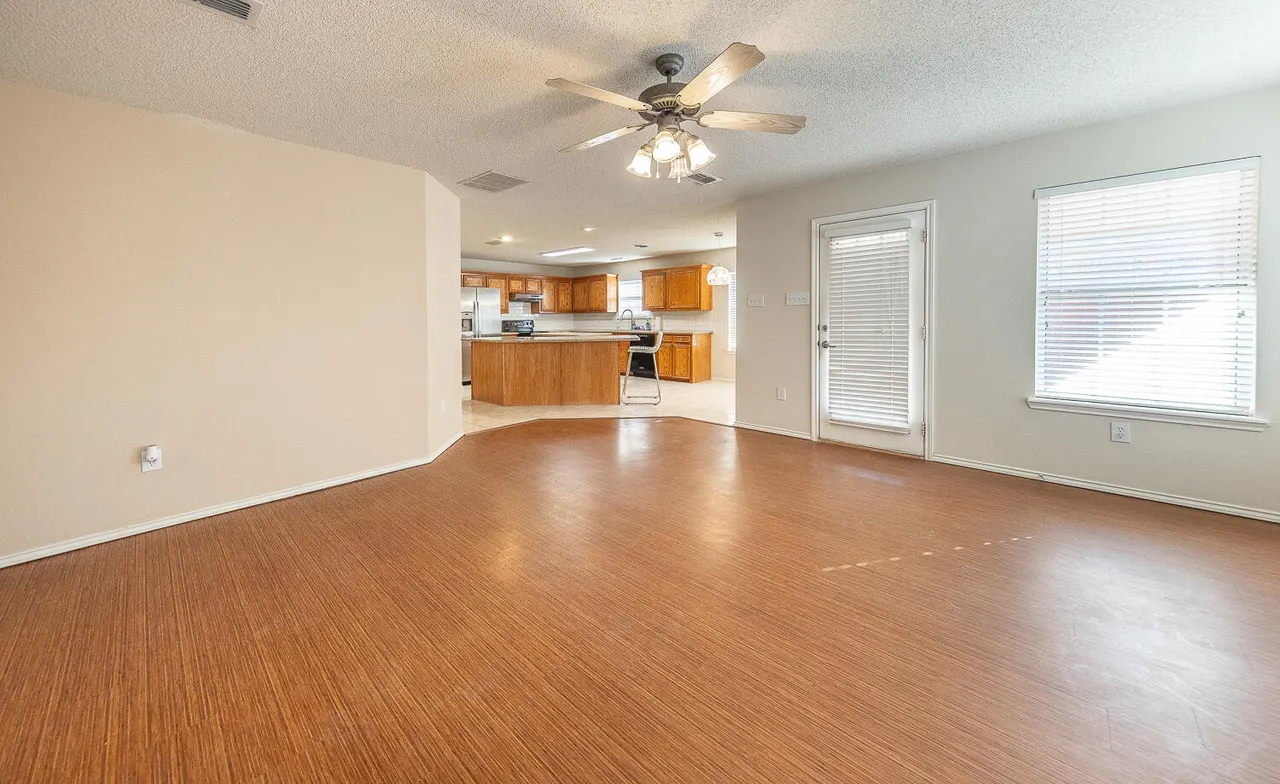 Photo 12 — 5815 89th Street, Lubbock, TX 79424