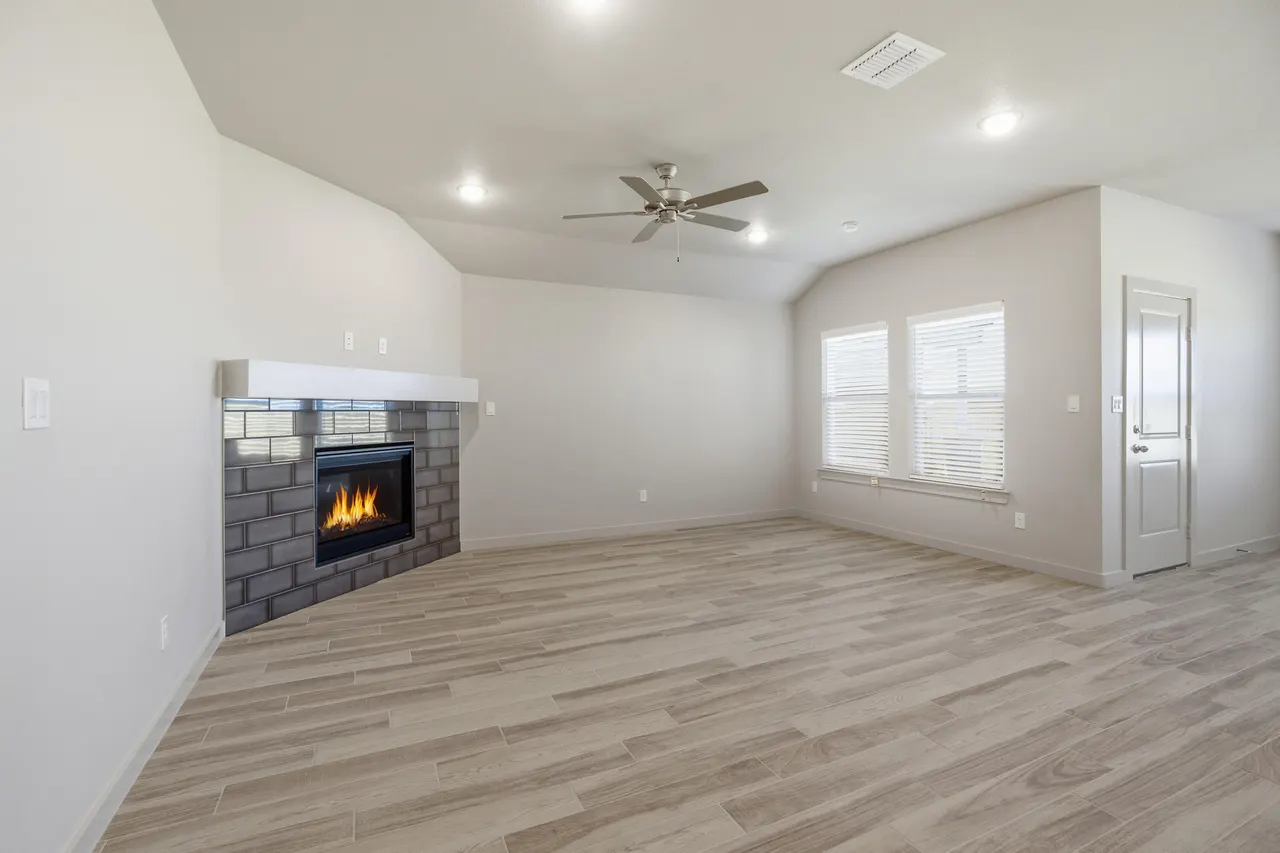 Photo 5 — 616 E 13th Street, Wolfforth, TX 79382