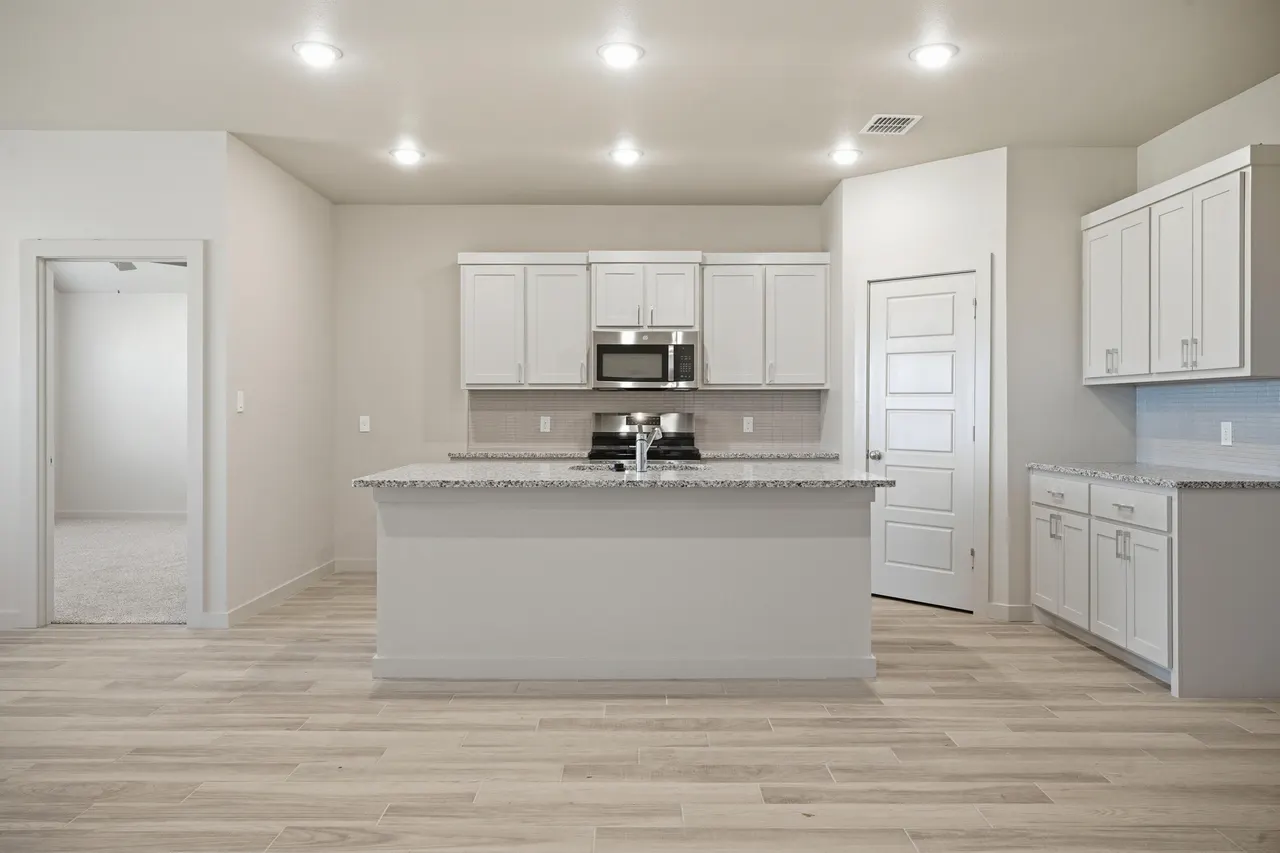 Photo 7 — 616 E 13th Street, Wolfforth, TX 79382