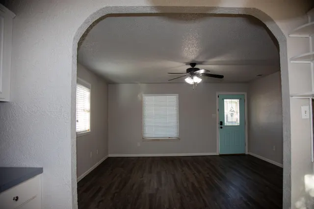 Photo 4 — 820 Hickory Street, Idalou, TX 79329