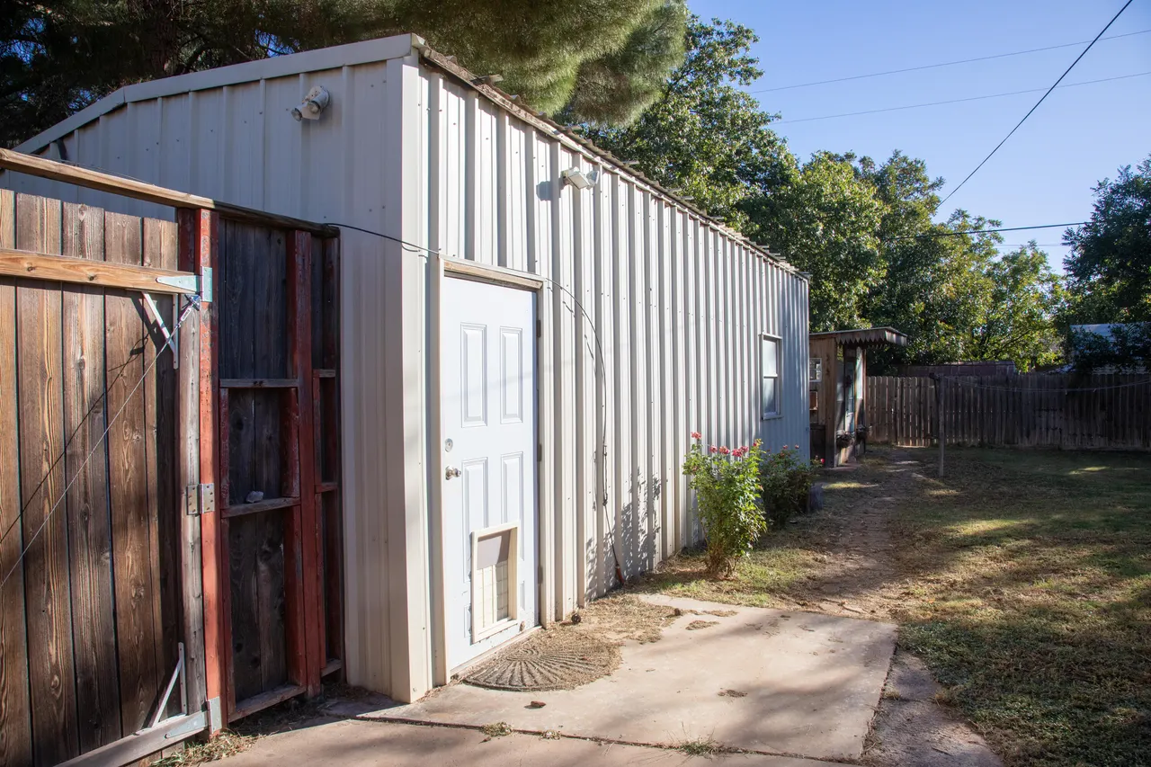 Photo 23 — 820 Hickory Street, Idalou, TX 79329