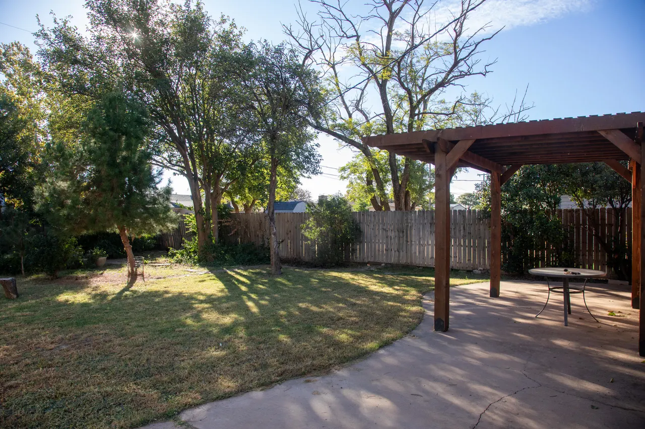 Photo 20 — 820 Hickory Street, Idalou, TX 79329