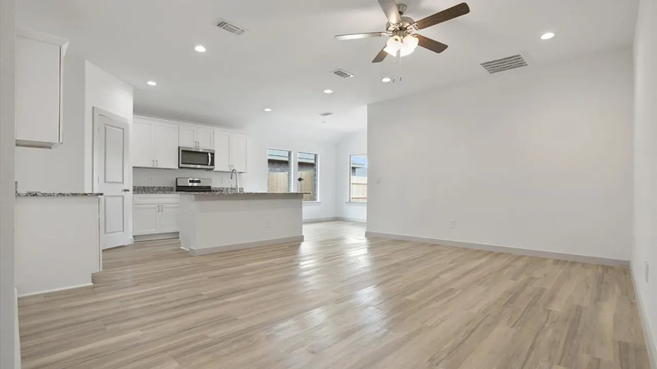 Photo 3 — 612 15th Street, Wolfforth, TX 79382
