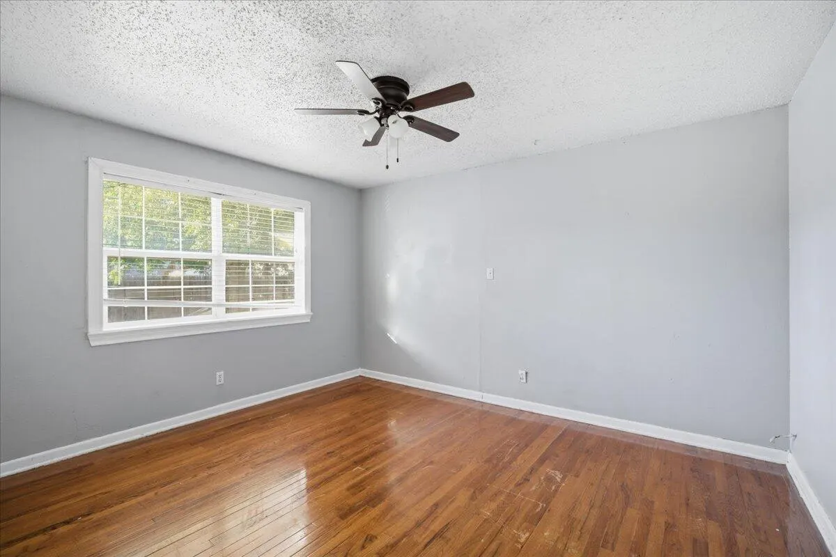 Photo 12 — 3813 31st Street, Lubbock, TX 79410