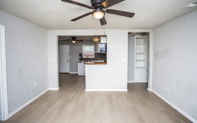 Photo 3 — 1518 40th Street, Lubbock, TX 79412