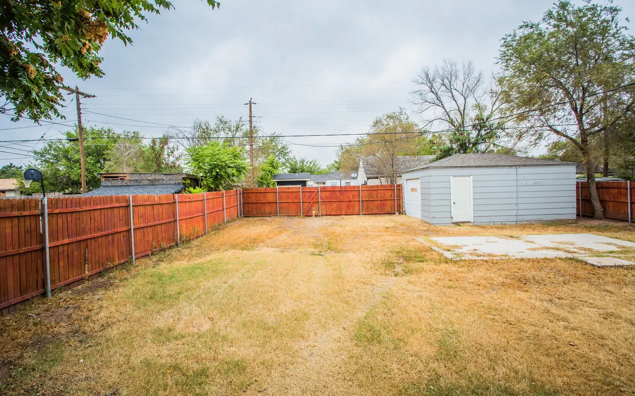 Photo 11 — 1518 40th Street, Lubbock, TX 79412