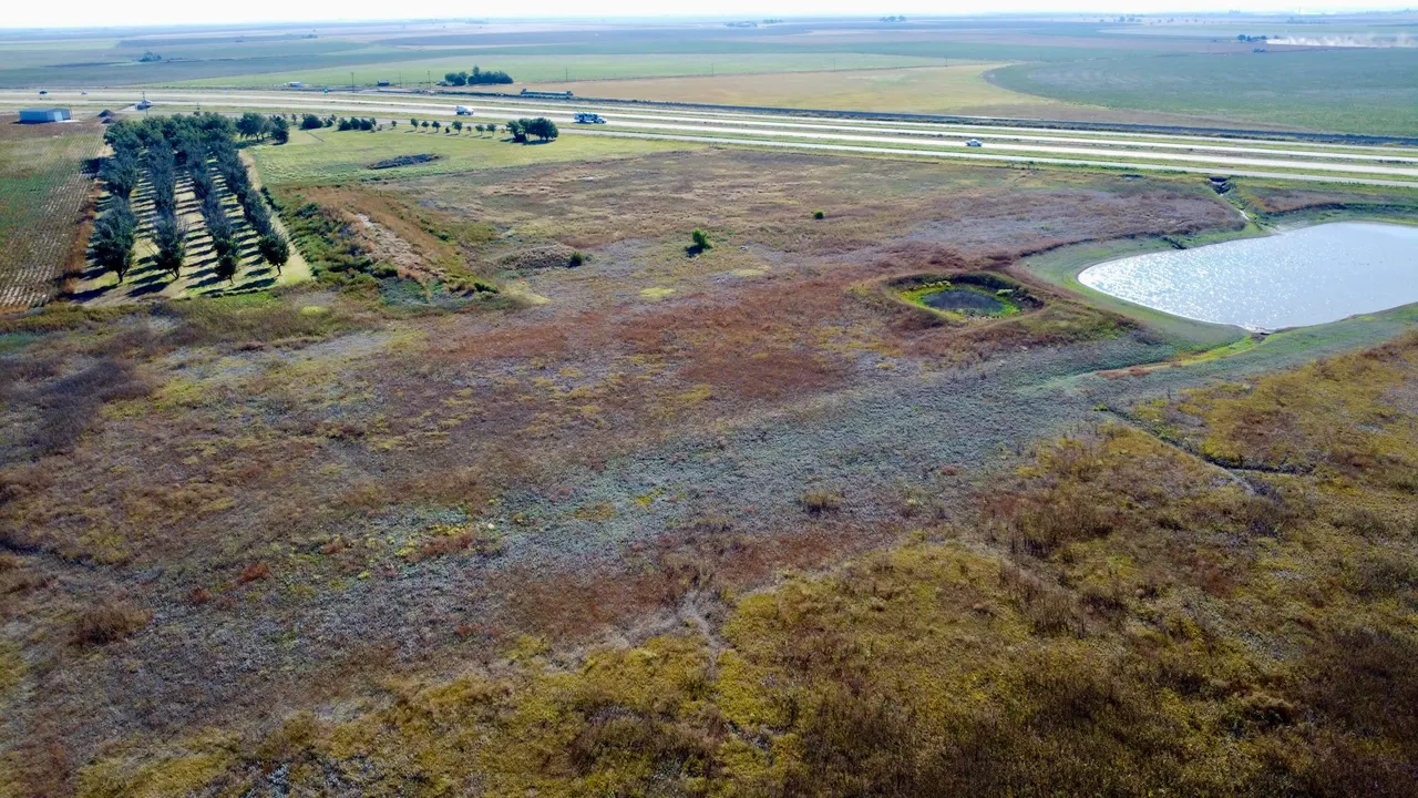 Photo 6 — 1548 S I-27, Hale Center, TX 79041