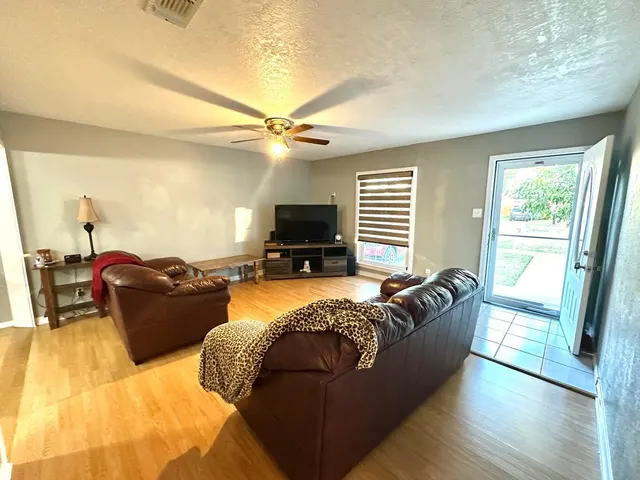 Photo 5 — 401 Xenia Street, Plainview, TX 79072