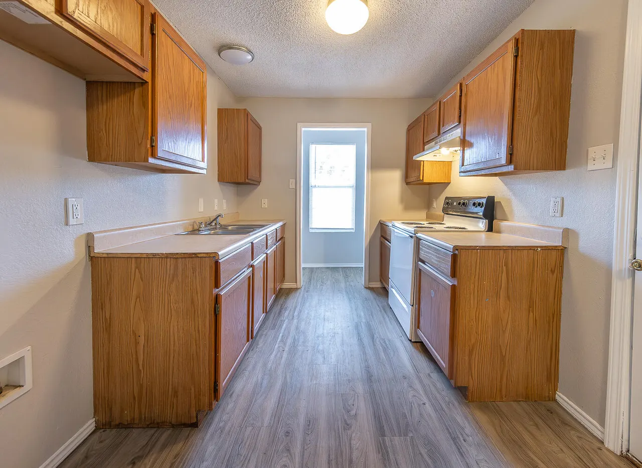 Photo 6 — 804 E 77th Street, Lubbock, TX 79404