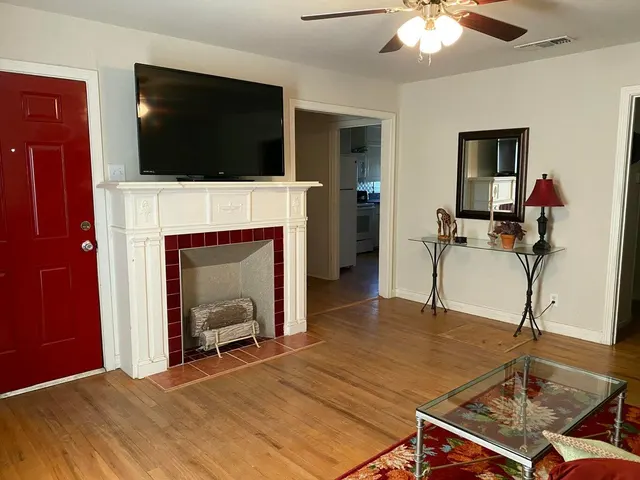 Photo 5 — 120 SW 10th Street, Plainview, TX 79072